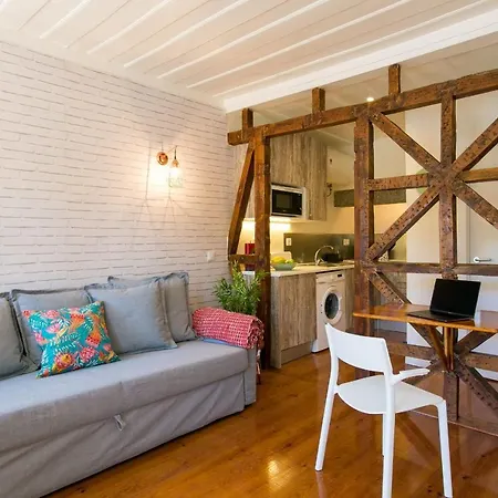 Sunlit Photographers 1bedroom In Alcantara Apartment *