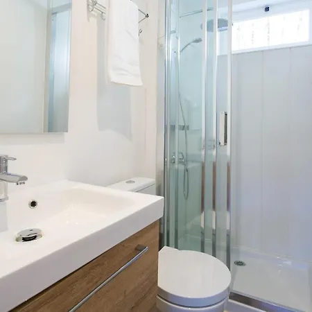 Sunlit Photographers 1bedroom In Alcantara Apartment Lisbon