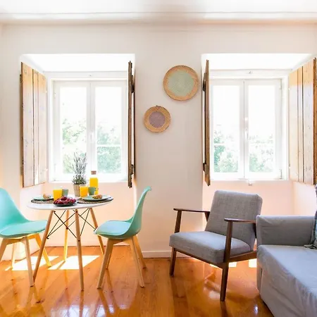 Sunlit Photographers 1bedroom In Alcântara Lisboa