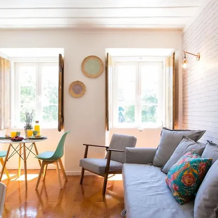 Sunlit Photographers 1bedroom In Alcantara Apartment Lisbon