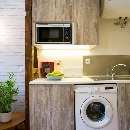 Sunlit Photographers 1bedroom In Alcantara Apartment Lisbon