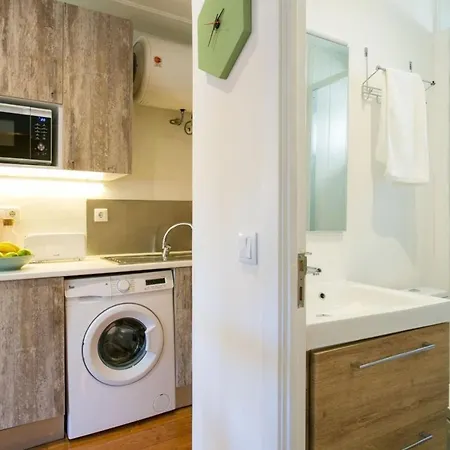 Sunlit Photographers 1bedroom In Alcantara Lisbon