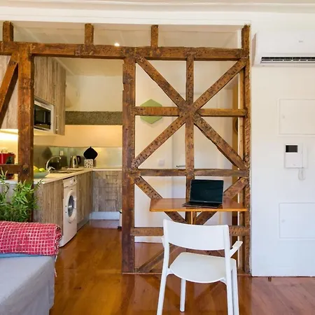 Apartment Sunlit Photographers 1bedroom In Alcantara Lisbon